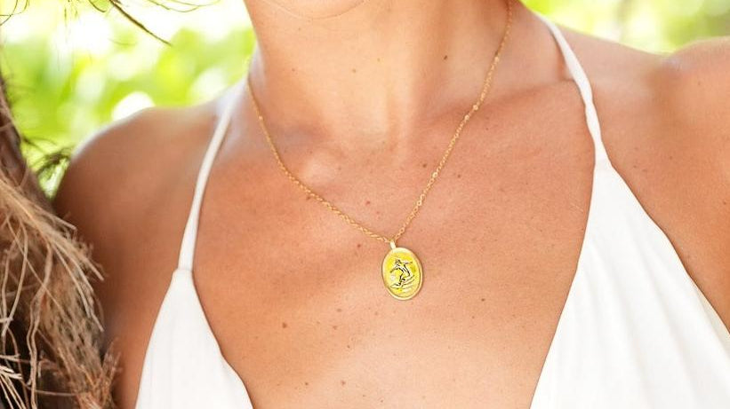 How to Style Your Medallion Necklace: From Beach to Street
