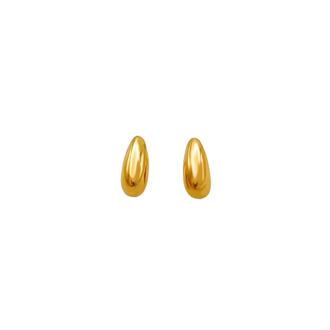 Why Every Surfer Girl Needs a Waterproof, Tarnish-Free Jewelry Collection
