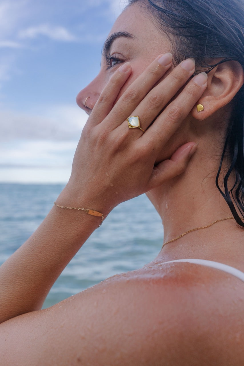 Mother-of-Pearl Horizon Ring – Surfers Jewelry